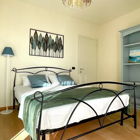 Dolce Apartment Tremezzo